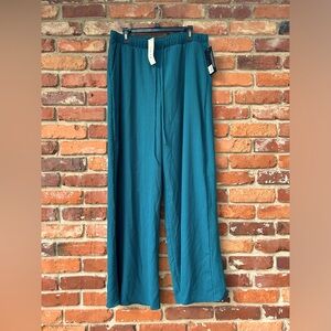 Gilli NWT Green Pull On Wide Leg Pants 1X Boutique Textured